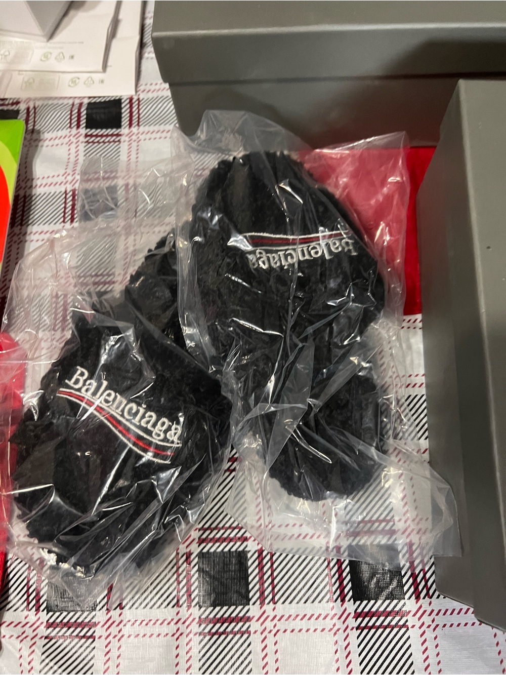 Balenciaga Campaign Fuzzy Slides - Picture 3 of 3